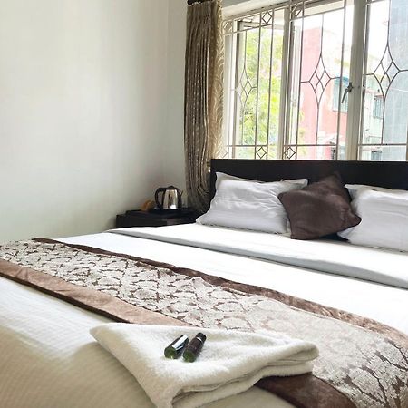 The Aster Homestay - Bedrooms & Apartments Calcutta  Esterno foto