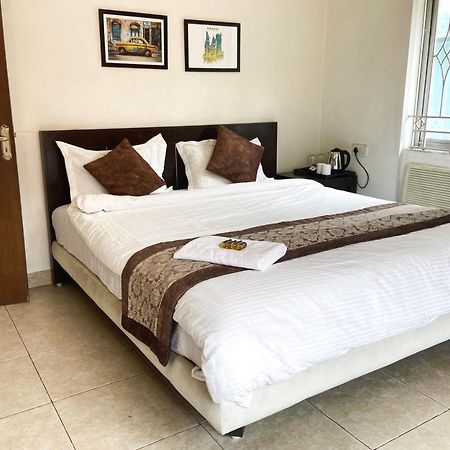 The Aster Homestay - Bedrooms & Apartments Calcutta  Esterno foto
