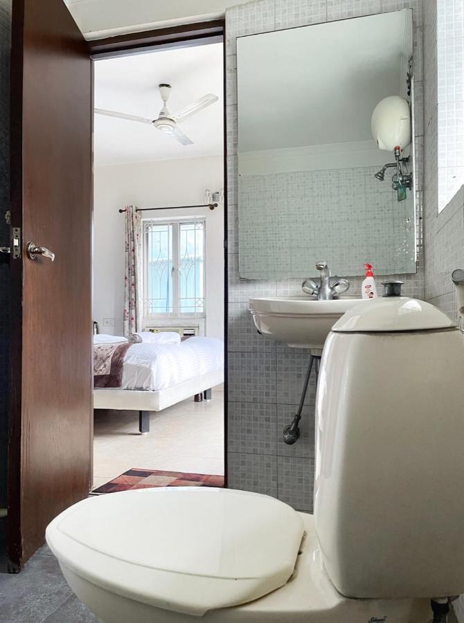 The Aster Homestay - Bedrooms & Apartments Calcutta  Esterno foto